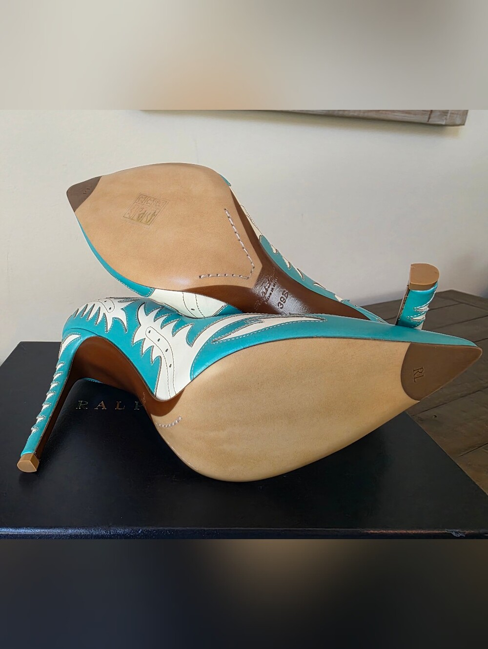 Ralph Lauren Made In Italy Celia Western Pumps Aqua Cream Leather - EU 39 US 8 - Picture 12 of 16